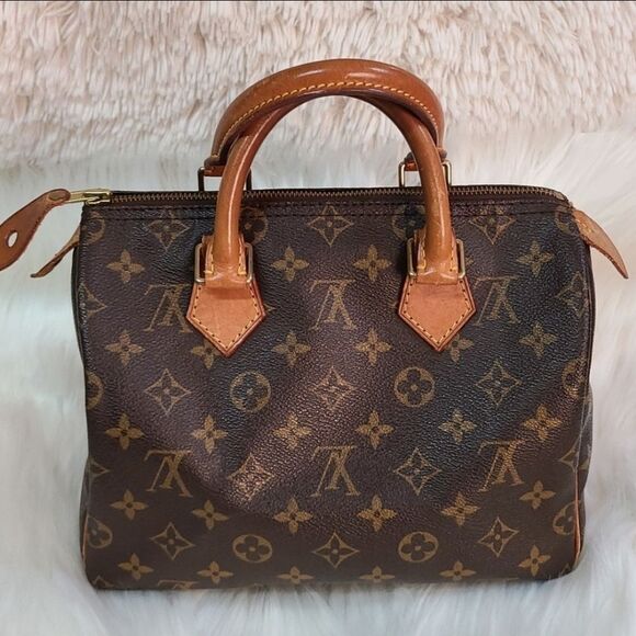 💯 Authentic Louis Vuitton Speedy 25🍀 - Picture 3 of 16